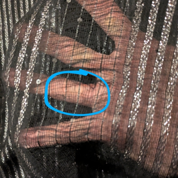 Bebe scarf/wrap - Picture 7 of 7